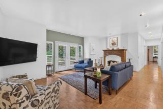 Creekside Inn- sleeps 6, pets ok- perfect private getaway - 9