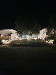 Husi Hotel - 0