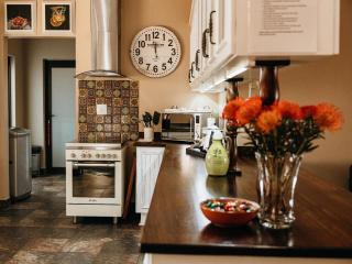 Tranquility-Ukuthula Game Farm Guesthouse with Hot Tub - 8