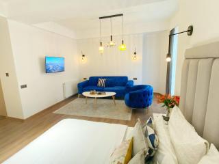 Stylish City Heart Apartment - 1