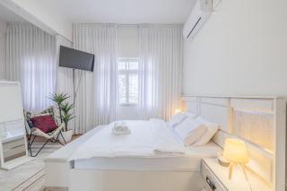 Harbor Balcony – 3-Room Apt, Central Haifa - 8