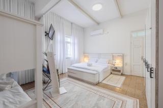 Harbor Balcony – 3-Room Apt, Central Haifa - 4
