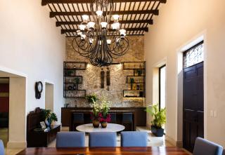 Casa Santian - Colonial Mansion near Paseo Montejo & Gastronomic Corridor - 2