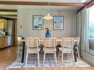 Ferienhaus-mit-Kamin-und-Terrasse-in-schoener-Naturlage - 1