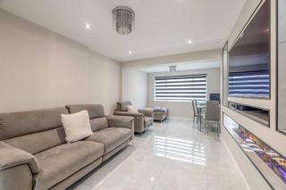 Luxury 4-Bed Close to Ascot Lego Land M3 M25 A30 - 3