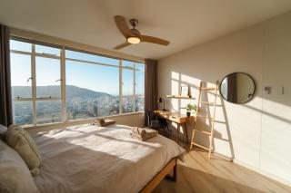 Panoramic City and Ocean Views, Pool, AC, Fibre WiFi & Secure Parking - 7