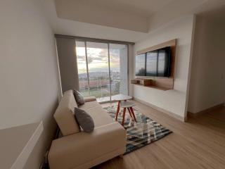 Apartamento con parqueadero zona cable y estadio - 0