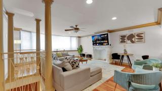 Apartmint - Grand Queen Village Retreat in Philladelphia - 5