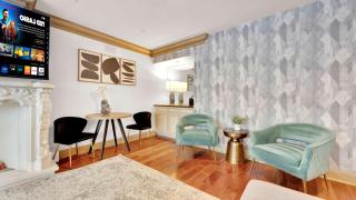 Apartmint - Grand Queen Village Retreat in Philladelphia - 4