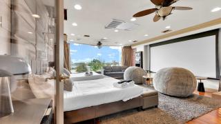 Apartmint - Grand Queen Village Retreat in Philladelphia - 1
