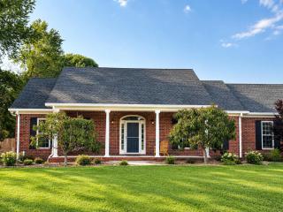 Country Getaway with Pool, Hot Tub, Star Wars Movie & Game Rooms! - 7