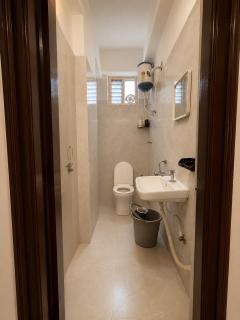 Golden Twilight A Modren 2bhk by Dream Door Stays , Madhapur - 7
