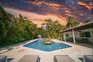 Luxury 7BR Villa Vizcaya Pool Sauna Gym Golf - 9
