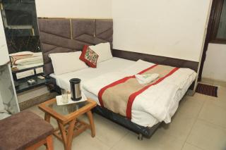 Hotel Hare Krishna'2 Minute From New Delhi railway station& RK Ashram metro - 1