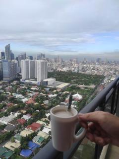 2BR Penthouse Stay in Makati Philippines, Sunset & Ocean Views, 55 TV, Free Pool & Sauna, Direct Mall Access - Manila - 4