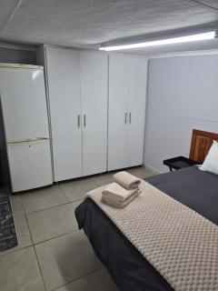 Cozy Cottage Polokwane - 1