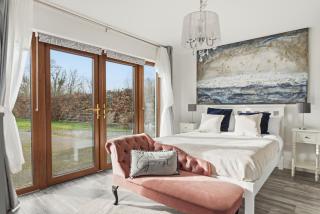 Beautiful small home - 9