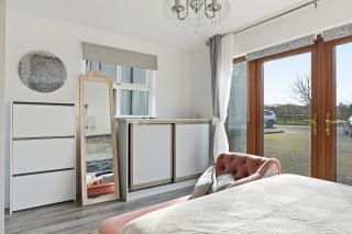 Beautiful small home - 8