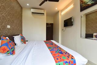 Hotel New Prime - 0
