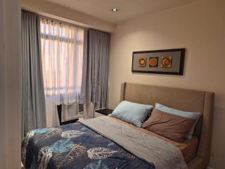 New 1BR in Makati Near Royal Club & Rooftop Bars - 9