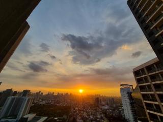 New 1BR in Makati Near Royal Club & Rooftop Bars - 3