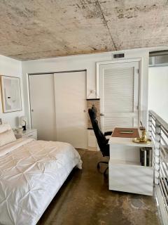 Filling Station Loft - 4