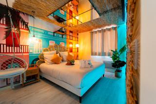 Oasis Cubana I Love Room I Balnéo XXL I Écran Géant - Belley - 9