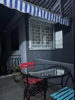 Studio confortable avec terrasse en centre-ville - Cozy Downtown Studio with Terrace - 5