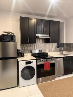 Home Is Where The Park is, Central Park Apartments - 8