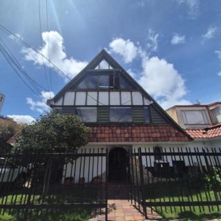 Chalet Suizo - Cinema con BBQ y Gratis Traslado desde Aeropuerto - 1