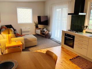 Pear Tree Cottage - Peaceful Retreat - 0