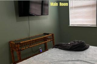 Downtown SRQ 3BR 2BA, Playground, Unit 1, Sleeps 6 - 7