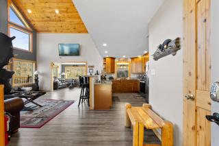 Honey Bear Lodge Sweet Stays in the Smokies - 5