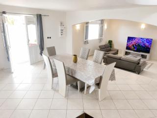 Villa Pool and Sport - 2