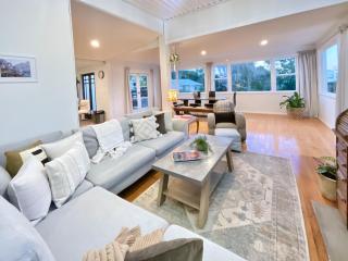 Heritage Heart, City Smart - 4BR Villa Great Views - 6