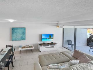 Blue on Blue Apartment 813 - 8
