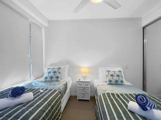 Blue on Blue Apartment 813 - 2
