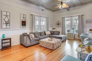 Pet friendly 1909 coastal estate- gated yard near AMI - 2