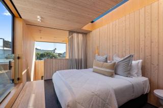 The Sumner Escape - Sleeps 5 Walk to Beach - 5
