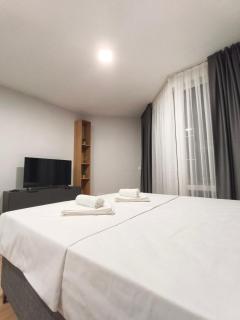 GIA Paradise Apartments 2 - 9