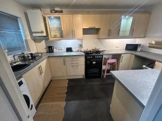 Entire 3 bedroom home in Peterborough, Farcet - 5