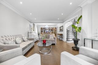 Luxury Spacious House Near Yonge St Mall Hwy7 - 4