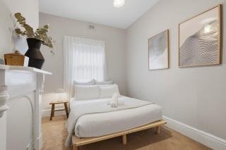 Cottage on Quayle - 3 Bedroom Home in Sandy Bay - 9
