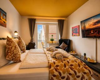 NUJU Rentals - 4-Zimmer, 10 Gäste, Wintergarten & Terrasse & Parkplatz - Bielefeld - 7