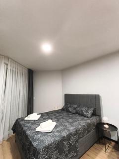 GIA Paradise Apartments 4 - 1