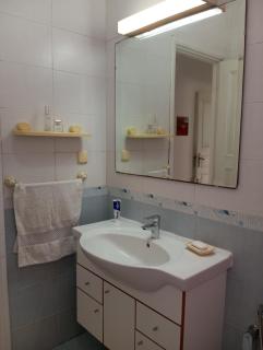 Guest Room Near Airport - 9