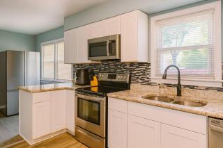 Executive 4BR Home Fully Furnished. CALL IT HOME - 5