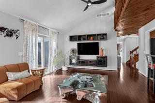 Massive home in a great area - 6