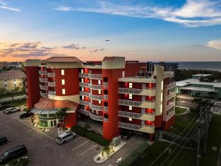 Sunset Views & Endless Balcony, Heated Pool & Spa - 9