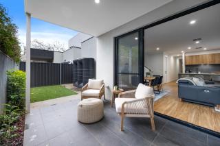 The Torrens - A Contemporary Escape in the Foothills - 4